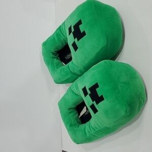 Mine craft slippers size large